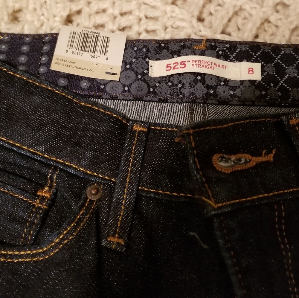 Levi Strauss 525 Perfect Waist Straight Jean
